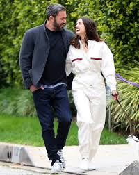 But keanu reeves is still keeping busy as he began work on his latest movie in new york on wednesday. Ben Affleck Linked To Ana De Armas Who Is The Knives Out Star