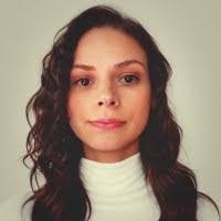 Tami Bernstein's Instagram, Twitter & Facebook