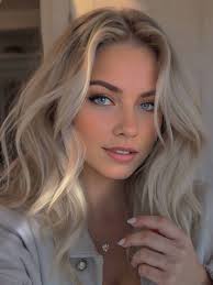 Even though I'm not a heartthrob, I: 1. Can lift your spirits anytime 2.  Love spending time with animals 🐾 3. Find joy in simple pleasures 4.  Respect myself and others