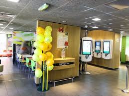 Les horairs sont aussi les horaires sont également valables pour le ramadan 2020. Bienvenue Dans Votre Restaurant Mcdonald S Nanterre Rn13