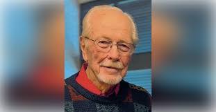 Devin Upton's Instagram, Twitter & Facebook