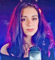 I just posted a new edited photo of Beatrice with an excerpt from the  lyrics of „Chiquitita“ by ABBA. Here is the song that goes with it. It is a  very special