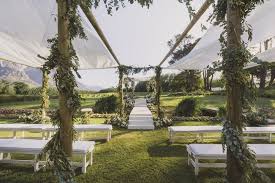Gorgeous South African Getaway Wedding Planner Colin Cowie Lifestyle Partyslate Getaway Wedding Tent Wedding Wedding