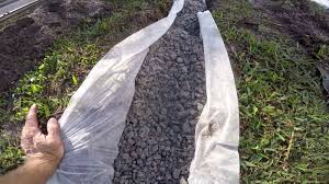 Digging out and installing a french drain, can help to alleviate problems associated with rainwater runoff, especially if your home and property are located when digging the trench for a french drain, wider is better. Gravel Drain Apple Drains Orlando