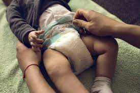 Nighttime Diaper Changes How Often Should You Change Your Baby S Diaper At Night