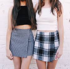90 S Black And White Checkered Skirt Outfit Black Crop Top Plaid Skirt White Crop Top Plaid Skirt Modestil Tuch Outfit