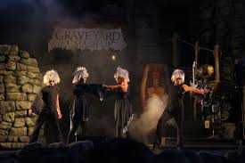 A brief description of the manhwa from the grave and back: Beetlejuice Graveyard Revue 2014 At Universal Orlando Beetlejuice Universal Orlando Dance Training