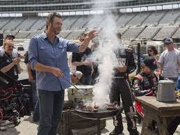 Singer Blake Shelton Football S Fun But I Am A Nascar Fan Nascar Blake Shelton Football S