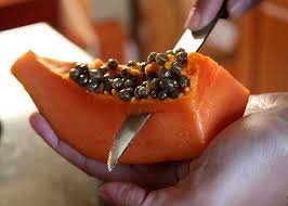 How to cut up a papaya. How To Cut And Prepare Papaya Shesimmers
