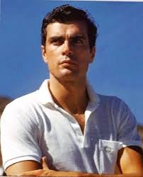 狂蜂浪蝶_购票_剧情介绍_演职人员_图集-猫眼电影