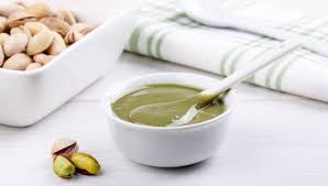 In sicilia, soprattutto nella zone alle pendici dell'etna, è uso comune aggiungere un po' di pistacchio su tutti i piatti, dolci e salati. Crema Al Pistacchio La Ricetta Classica E Con Il Bimby Ricetta Ricette Ricette Semplici Pistacchio