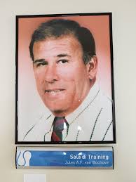 Cu homenahe postumo na prome funcionario di training di compania WEB ta  inaugura su propio sala di training pa empleadonan Diabierna ultimo, WEB  Aruba a inaugura oficialmente su sala di training completamente