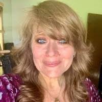 Kristine Winter's Instagram, Twitter & Facebook