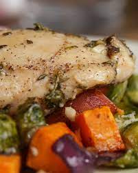 One Pan Fall Chicken Dinner Recipe By Tasty Recipe Chicken Dinner Chicken Dinner Recipes Chicken Recipes
