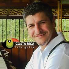 What are some restaurant recommendations around the La Fortuna area?