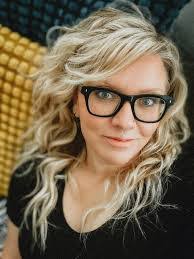 Nicole Pro's Instagram, Twitter & Facebook