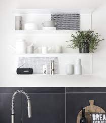 ikea open shelves beeldsteil thuisdecoratie keukenstijl keuken ontwerp