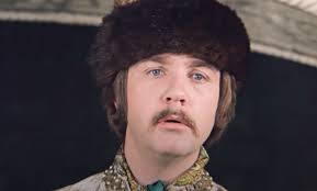 За его спасение борются врачи в коммунарке.звезда десятков фильмов больше . Tyazhelobolnoj Kuravlev Okazalsya V Reanimacii Moika78 Ru Novosti Spb