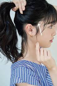 ルーズ ウェットがおしゃれ 抜け感ポニーテールの作り方を徹底解説 ray ポニーテールの作り方 ポニーテール 美人 顔