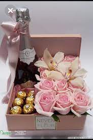 Maybe you would like to learn more about one of these? Pin By Elvira Reger On Aniversari Wine Gifts Diy Diy Wine Gift Baskets Creative Diy Gifts