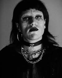 gerardo_kwoli presente en la primera edición de Nodos Creativos. Gerardo  Quezada Artista de León Guanajuato artista visual y diseñador gráfico.  estudio en escuela de artes visuales, ha participado en distintas  exposiciones colectivas.