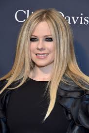 Avril lavigne and chad kroeger became engaged in august 2012 after just one month of dating. Avril Lavigne Encyclopedia Spongebobia Fandom