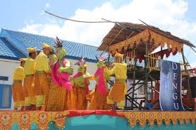 Perpaduan dan integrasi amat penting bagi mewujudkan kestabilan politik dan seterusnya pembangunan negara berjalan rancak tanpa sebarang gangguan ataupun hari raya merupakan perayaan masyarakat melayu dan penganut agama islam. Kabupaten Morowali Karnaval Budaya Indonesiana Ii Kontingen Morowali Persembahkan Tarian Luminda Dan Ndengu Ndengu
