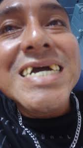 Banda es normal que cuando uno pide trabajo en farmacia del ahorro , te  manden a una ubicación diferente al de la farmacia , me citaron en una casa  en bosque real 😬🤔🙄