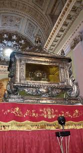 Αποτέλεσμα εικόνας για Napoli, Chiesa del Gesù Nuovo. reliquie dei santi medici Ciro e Giovanni,"