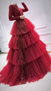 Pin By Secil Erturk On Outfit In 2020 Prom Dresses Long With Sleeves Prom Dresses With Sleeves Dresses