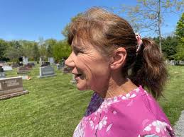 The marathoner: Ashland's Debbie Haynes aims to finish 50-state marathon  goal