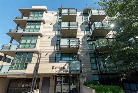 Completely renovated & made new again, this turnkey home is welcome to harbour cove. 2 Bedroom Condos Vancouver 1282 2 Bed Condos For Sale Zolo Ca