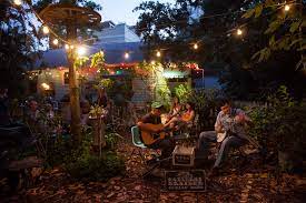From the looming banyan tree out front, given to sarasota developer owen burns by thomas edison, to the tire swing out back, it is a restaurant full of history and southern hospitality. Owens Fish Camp Sarasota Fl Sarasota Restaurants Fish Camp Seafood Restaurant