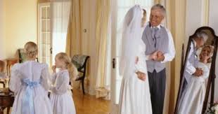 Looking for small wedding ideas? How To Decorate For A Very Small Indoor Home Wedding Ceremony Home Wedding Wedding Ceremony Wedding