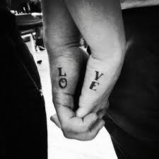 87 Matching Couple Tattoos For Lovers That Will Grow Old Together In 2020 Best Couple Tattoos Couple Tattoos Unique Couples Tattoo Designs