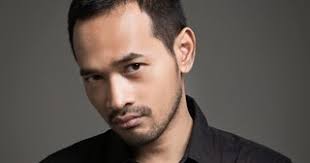 Berita Terbaru dan Profil Artis Terkini: Kisah Hidup Artis Oka Antara :  "Setiap Ada Pelajaran Agama, Gue Gak Ikut!"