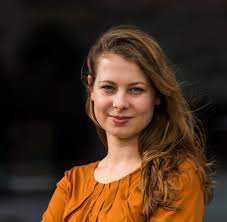Annalena baerbock, bundesvorsitzende und kanzlerkandidatin der grünen. Grune Spitze Annalena Baerbock Ist Mehr Als Nur Die Frau An Habecks Seite Welt