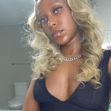 Hi my name is Whitneyyy! I'm a stylist & a mom. 🩷 29- living in midtown  and would LOVE a small group of friends to call my girls 🫶🏽 I just  recently