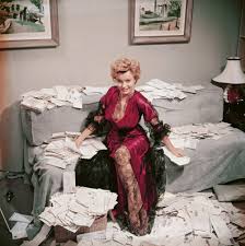 That's up for you to decide, then design your entire bedroom around. Slim Aarons Women Reveals Intimate Portraits Of Jackie Kennedy Marilyn Monroe And More Vogue