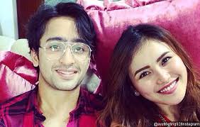 Ia kemudian menyandang nama belakang ting ting yang terilhami dari lagu dangdut berjudul sama. Shaheer Sheikh Akan Bersatu Lagi Dengan Ayu Ting Ting Di Suatu Tempat Shaheer Sheikh Permintaan Maaf Entertaining