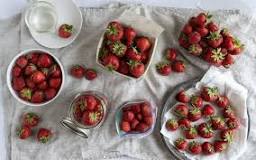 Should strawberries be refrigerated?