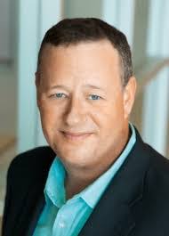 Dina Stark's Instagram, Twitter & Facebook