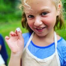 Sarah Heindel's Instagram, Twitter & Facebook