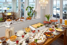 Das haus des meeres fördert jungforscherinnen bei der durchführung ihrer masterarbeit im bereich der meer meeresbiologe des haus des meeres entdeckt neue tierart im tiergarten schönbrunn. Bistro Bucher Haus Am Meer Hotel Restaurant Seminare Scharbeutz Lubecker Bucht