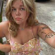 halie walker ☺︎ ❀