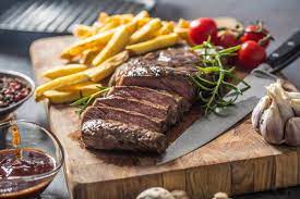 Maybe you would like to learn more about one of these? Beef Rib Eye Steak Mit Gerosteten Kartoffeln Bbq Sauce Foto Vorratig Crushpixel