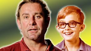 John Drinks 24 Beers a Day but Denies Being an Alcoholic