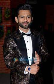 Rahul vaidya and disha parmar radiate glow and look happiest at their mehendi ceremony 12:16 indian idol 12's ashish kulkarni: Rahul Vaidya Wikipedia