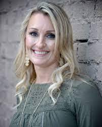 Arnold Macias's Instagram, Twitter & Facebook