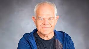 Mark Hadlow's Instagram, Twitter & Facebook